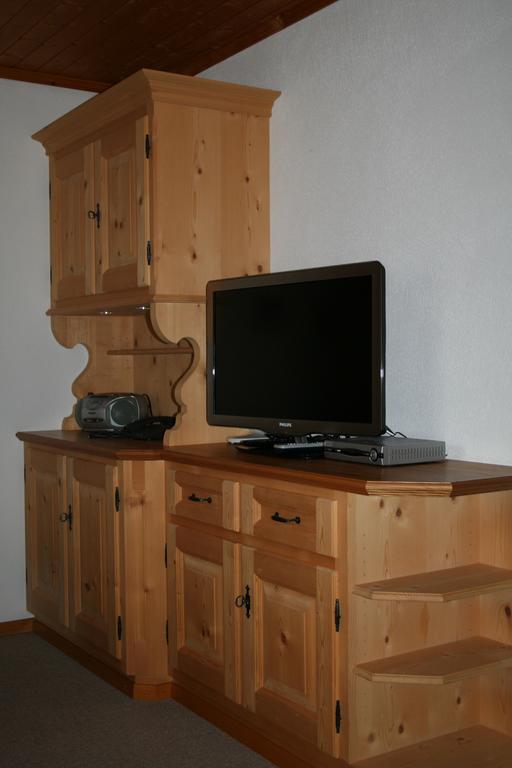 Hus Pravis Apartment Klosters Exterior photo